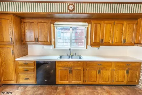 16 Webster St, Nutley, NJ 07110 photo 8