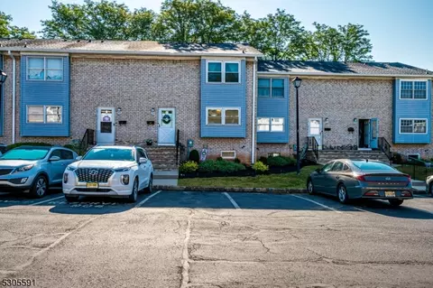 904 Robin Rd, Hillsborough, NJ 08844