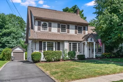 250 Gramercy Pl, Glen Rock, NJ 07452