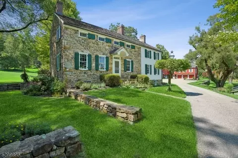460 W Mill Rd, Long Valley, NJ 07853