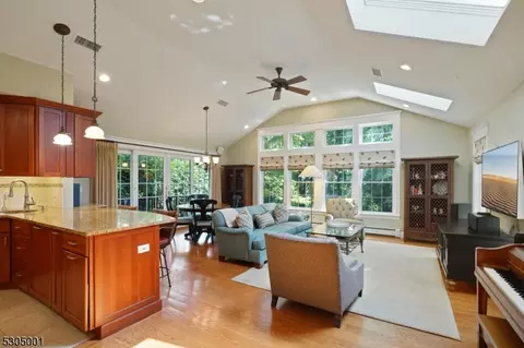 9 Alcott Dr, Livingston, NJ 07039