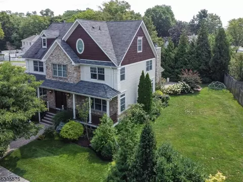 220 Golf Edge Dr, Westfield, NJ 07090