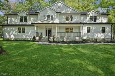 1257 Sleepy Hollow Ln, Scotch Plains, NJ 07076