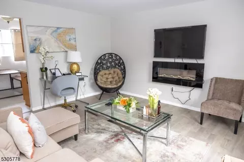 303 Nesbit Tr C0401, Irvington, NJ 07111