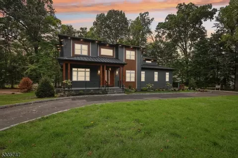 43 Laurel Ave, Livingston, NJ 07039