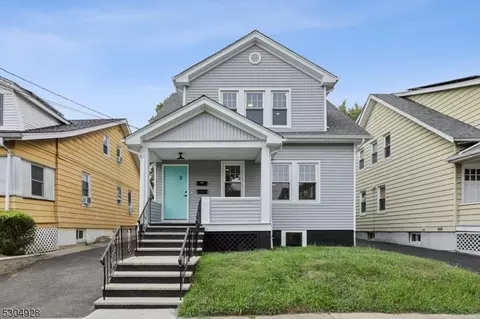 8 Henry Pl, Maplewood, NJ 07040