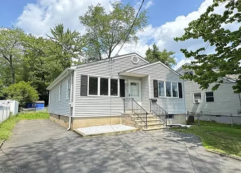 585 Allentown Rd, Parsippany-troy Hills Twp, NJ 07054
