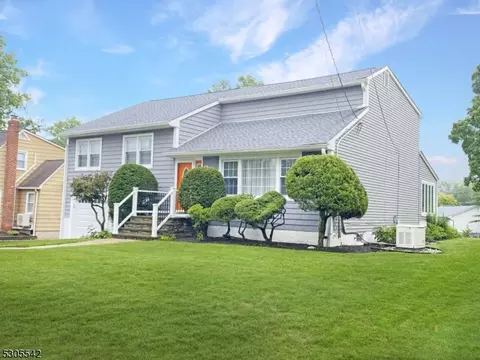 35 Walnut St, Livingston, NJ 07039