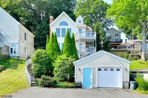 60 Koclas Dr, Netcong, NJ 07857