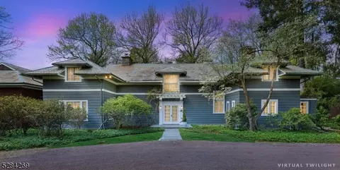 100 High Oaks Dr, Watchung, NJ 07069