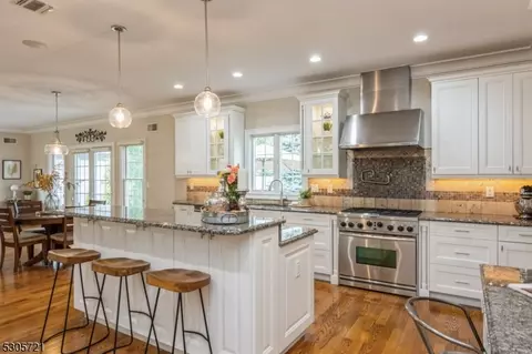29 Faulkner Dr, Westfield, NJ 07090