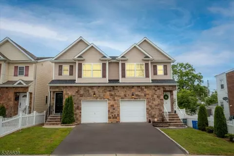 139 Longfellow St, Carteret, NJ 07008