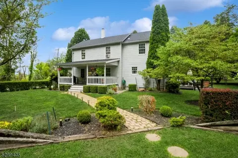 11 Snyders Ln, Oxford, NJ 07863