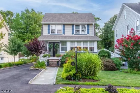 66 E Cedar St, Livingston, NJ 07039