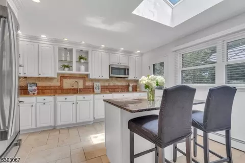 34 Boonstra Dr, Wayne, NJ 07470 photo 9