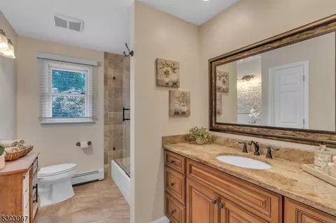34 Boonstra Dr, Wayne, NJ 07470 photo 12