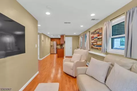 34 Boonstra Dr, Wayne, NJ 07470 photo 25