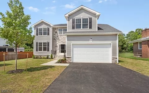 25 Ferromonte Ave, Kenvil, NJ 07847