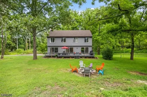 151 Hollow Brook Rd, Califon, NJ 07830
