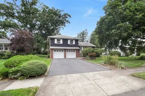 5-22 Karl St, Fair Lawn, NJ 07410