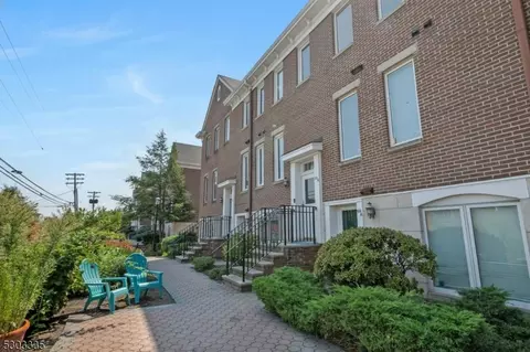 70 B E Blackwell St #B, Dover Town, NJ 07801 photo 3