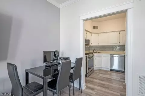 70 B E Blackwell St #B, Dover Town, NJ 07801 photo 9