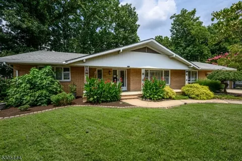 88 Price Pl, South River, NJ 08882