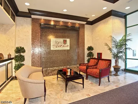 48 S Park St #312, Montclair, NJ 07042
