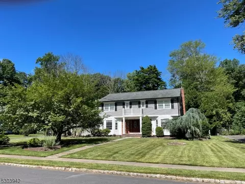 49 Murphy Cir, Florham Park, NJ 07932