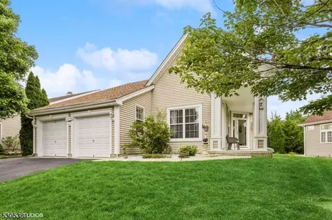 7 Frog Pond Dr, Barnegat Twp, NJ 08005
