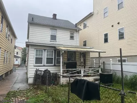1020 Julia St, Elizabeth, NJ 07201