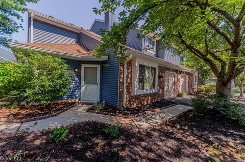 78 Driftwood Dr, Somerset, NJ 08873