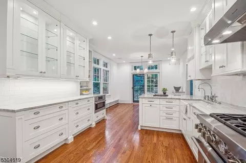 4 Sunset Dr, Summit, NJ 07901 photo 8