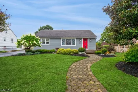 814 E Frech Ave, Manville, NJ 08835