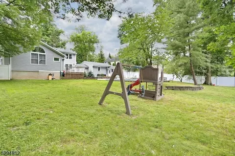 543 Burlington St, Paramus, NJ 07652 photo 32
