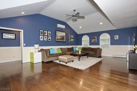 543 Burlington St, Paramus, NJ 07652 photo 23