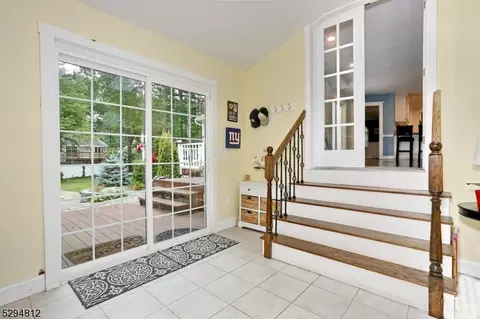 543 Burlington St, Paramus, NJ 07652 photo 16