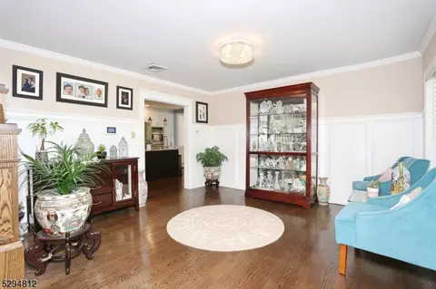 543 Burlington St, Paramus, NJ 07652 photo 7