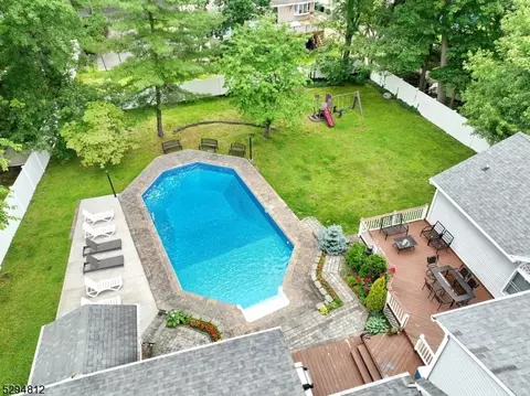 543 Burlington St, Paramus, NJ 07652 photo 27
