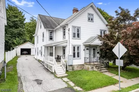 6 Liberty St, Newton, NJ 07860