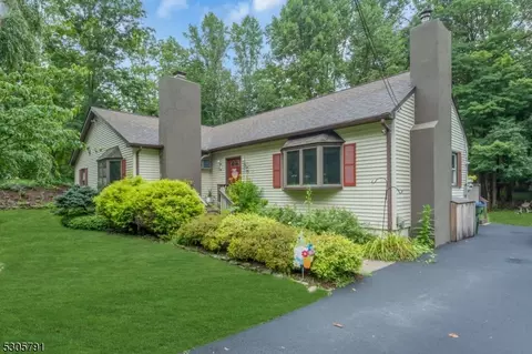 15 Sunset Hill Rd, Blairstown, NJ 07825