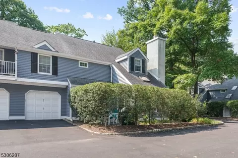 56 Countryside Dr, Basking Ridge, NJ 07920