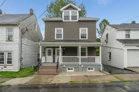 62 Colby Pl, Phillipsburg, NJ 08865