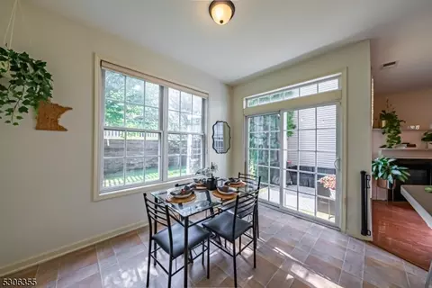183 Levinberg Ln, Wayne, NJ 07470 photo 18