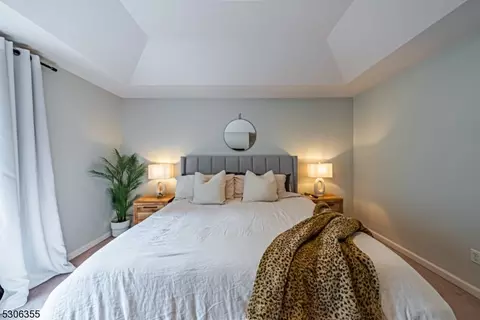 183 Levinberg Ln, Wayne, NJ 07470 photo 20