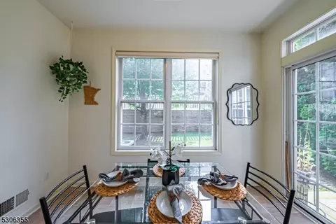 183 Levinberg Ln, Wayne, NJ 07470 photo 17
