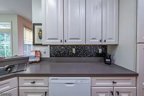 183 Levinberg Ln, Wayne, NJ 07470 photo 13