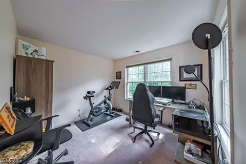 183 Levinberg Ln, Wayne, NJ 07470 photo 24