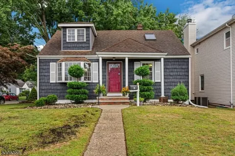 1 March Pl, Woodbridge Twp, NJ 08863