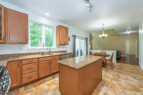 31 Eileen Dr, Wantage, NJ 07461 photo 18